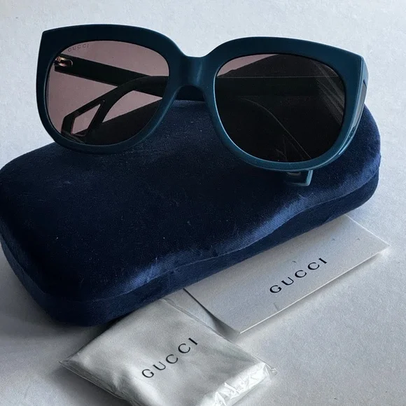 Gucci Sunglasses  Authentication . Look good for summer! How to Spot Fake Gucci Sunglasses (with Pictures) - wikiHow main image 3